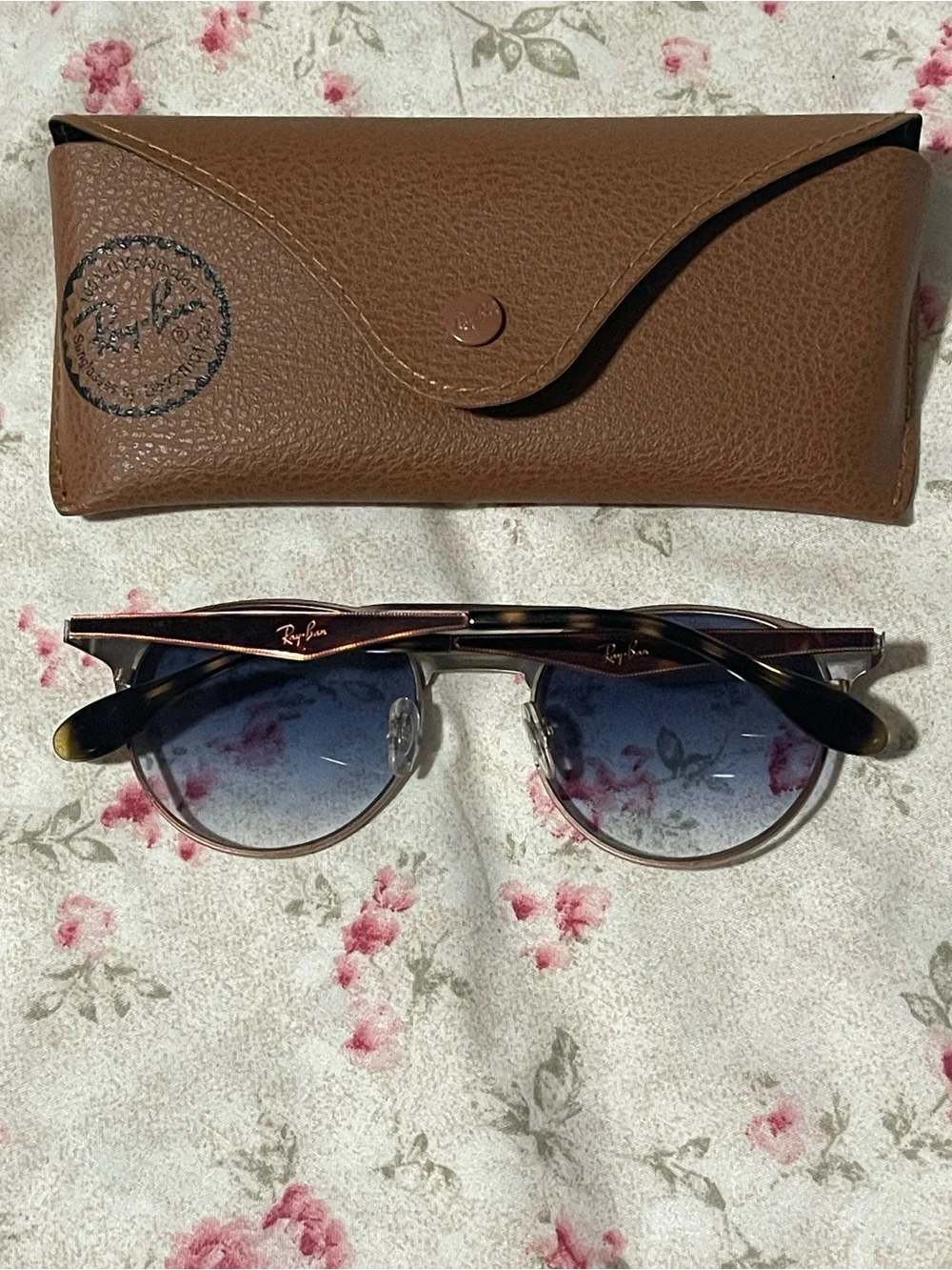 Ray-Ban Unisex Round Gradient Sunglasses in Brown/Black